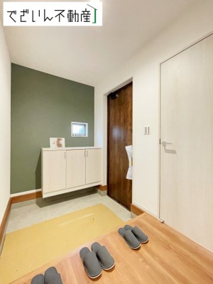 【玄関】 | いろどりアイタウン川島町下伊草　新築住宅 | ≪11号棟≫
現地(2025年5月撮影)