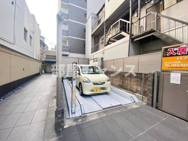 PONTE ALTO新栄の駐車場