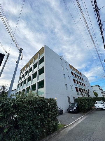 尼崎市武庫之荘本町３丁目の賃貸マンションの外観