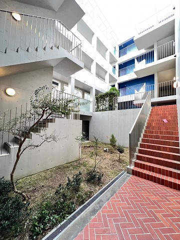 尼崎市武庫之荘本町３丁目の賃貸マンションの外観