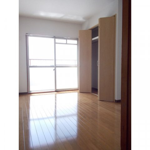 ラティーナ岐阜の居間・リビング