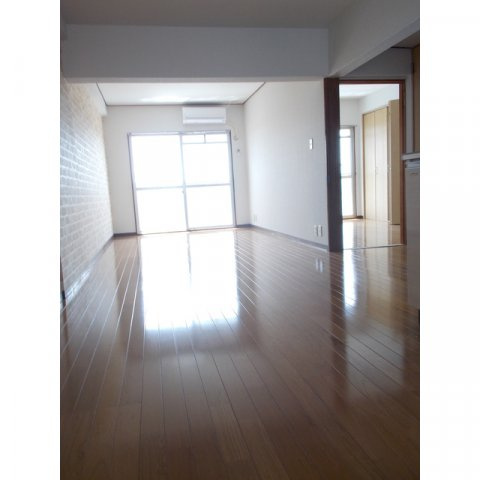 ラティーナ岐阜の居間・リビング