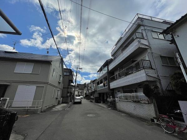 【前面道路含む現地写真】 | 守口市東町1丁目　中古戸建