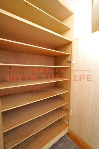 トロイメライI【10,000円キャッシュバック対象物件】の収納|収納があります