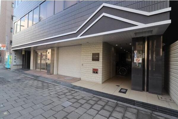 サクシード南森町の外観