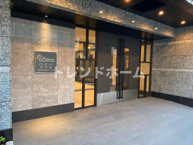 プレサンス京町堀のエントランス|選べる家電プランあり！！