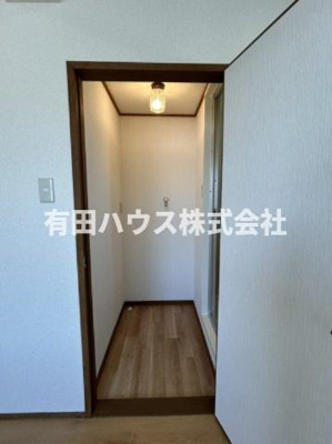 【設備】 | ヴィラ湯浅A棟 | DKから洗濯機へ行けるので家事動線が楽です☆