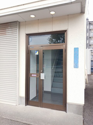 【玄関】 | 新田町倉庫付事務所KA