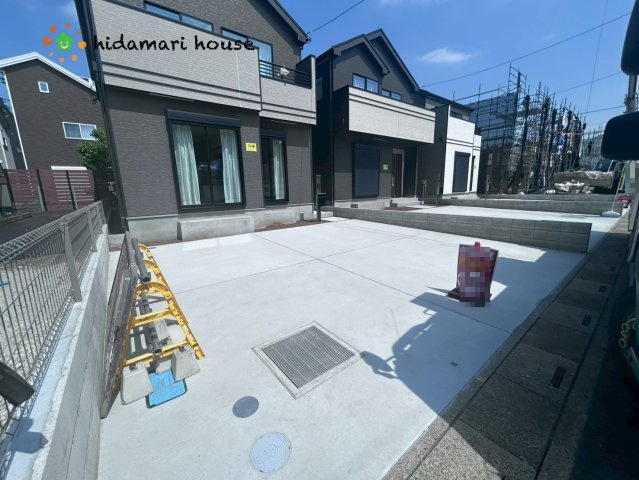 桶川市坂田東　3期　新築戸建　ハートフルタウンAの駐車場