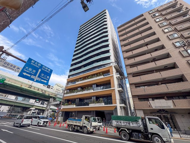 コンフォリア・リヴ本町WEST Q