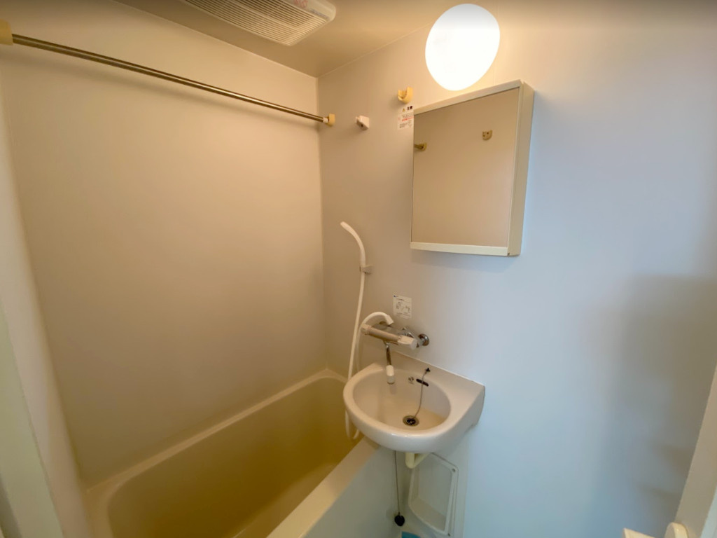 プレール・ドゥーク代々木八幡の内装|明るい室内です