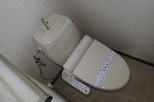 サンモリッツAのトイレ|ウォシュレット