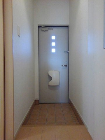 プチ・リヴェールの玄関|落ち着いた玄関です