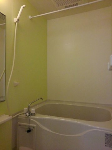 プチ・リヴェールの浴室|きれいなお風呂です