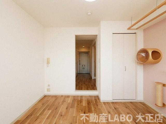 シェモア桜川の洋室