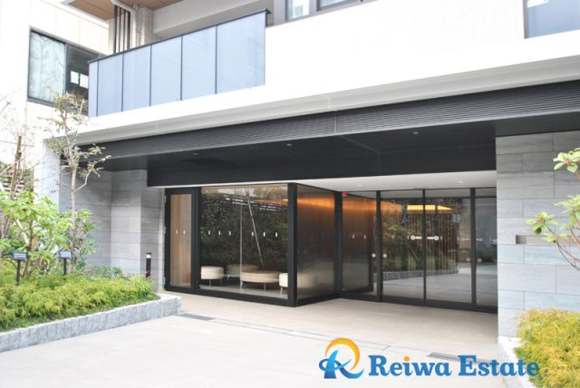 ライオンズ湘南茅ヶ崎フロントのエントランス