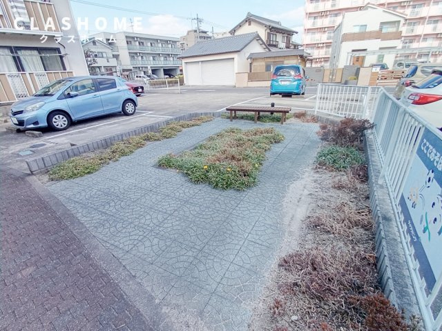 ドミールドルチェ　参番館　　　刈谷市近郊の賃貸はクラスホームの駐車場