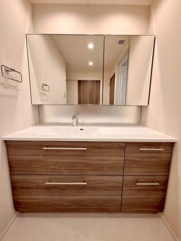 ｉｌ　ｓｏｌｅの独立洗面台