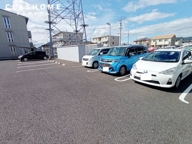フローラ島間　　刈谷市近郊の賃貸ならクラスホーム刈谷の駐車場