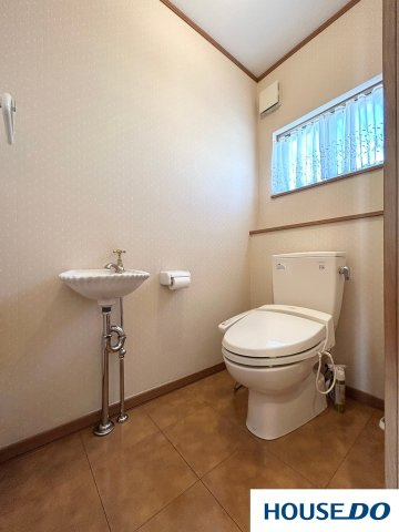 中古戸建　栃木市神田町のトイレ|ゆったりとした空間のトイレです