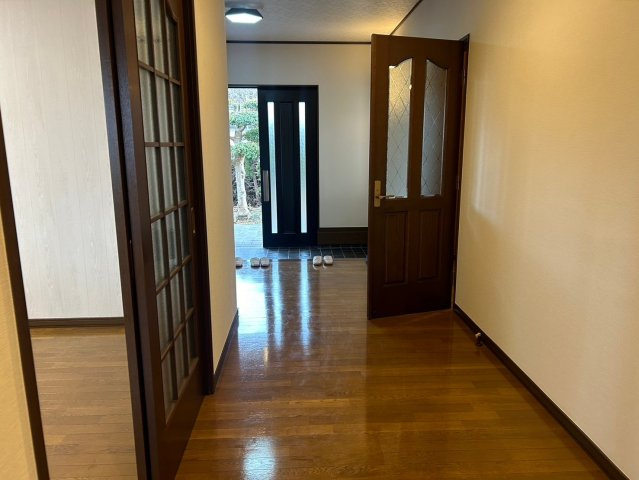 八街イ中古の玄関