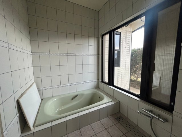 八街イ中古の浴室