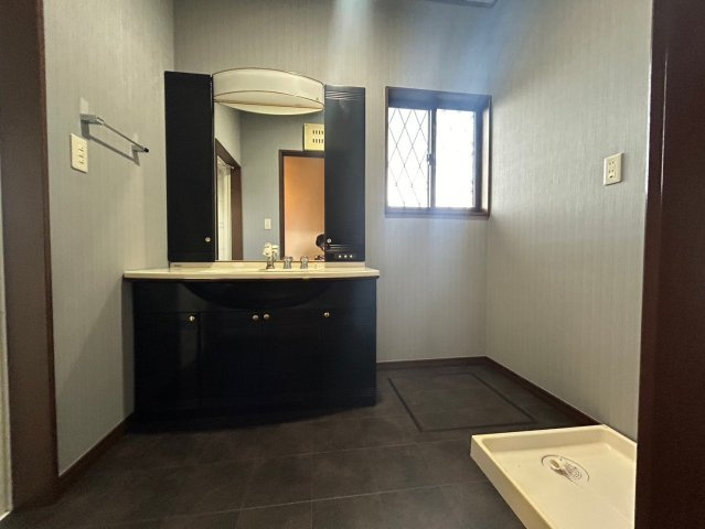 八街イ中古の独立洗面台