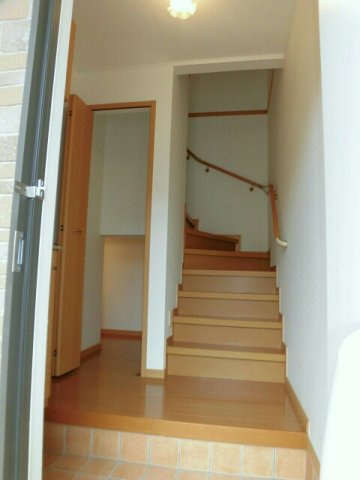 レジデンス上原Ａの玄関|落ち着いた玄関です