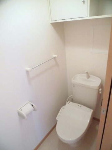 レジデンス上原Ａのトイレ|落ち着いたトイレです