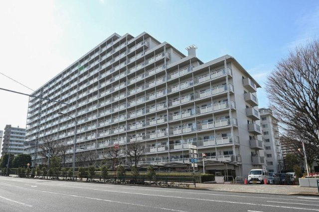 イトーピア東大島マンションの外観