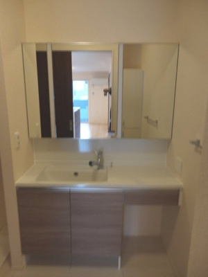 【洗面所】 | ガーデンコートＡ棟 | ワイドシャワー洗面台