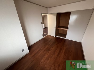 高座ビル（カルチェ）の内装