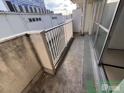 高座ビル（カルチェ）のバルコニー