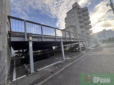 高座ビル（カルチェ）の駐車場