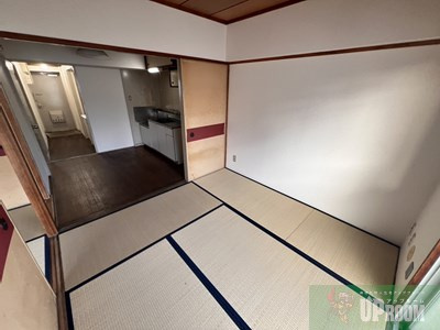 高座ビル（カルチェ）の和室