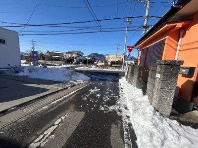 【前面道路含む現地写真】 | 沼田市上原町　中古戸建