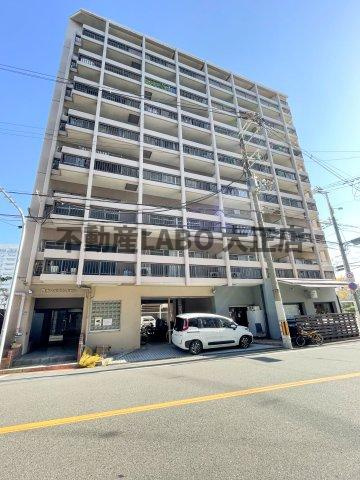 西ナンバグランドビルの外観