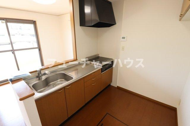 ＲＯＹＡＬ　ＧＡＲＤＥＮ　ＣＡＳＡＨＡＲＡのキッチン