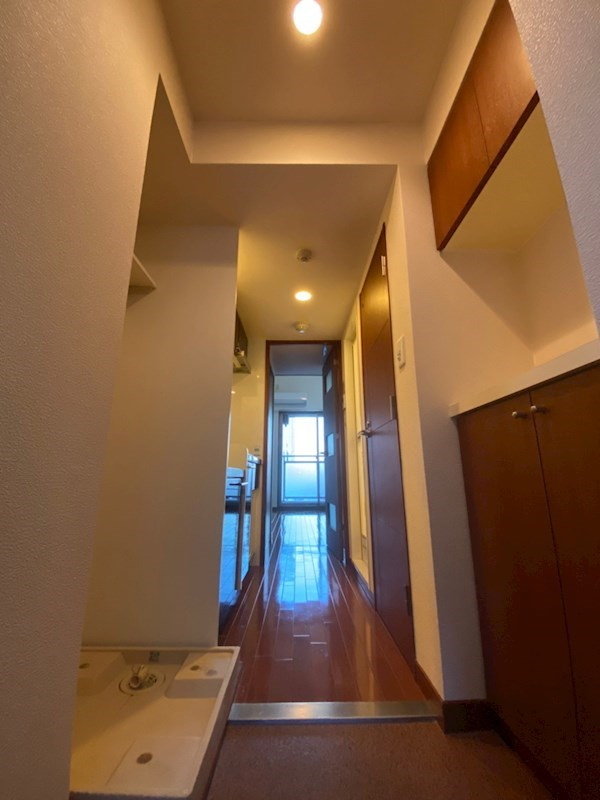 エステムコート三宮EASTポルトマーレの玄関