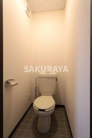 サンシャインハイツのトイレ|2025年3月撮影。