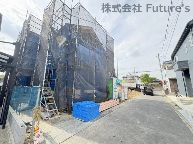 三郷市彦成2丁目　新築戸建　全1棟の前面道路含む現地写真|前面道路含む現地写真です。