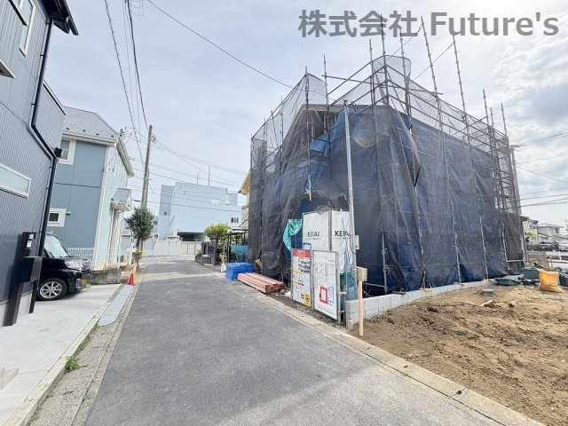 三郷市彦成2丁目　新築戸建　全1棟の前面道路含む現地写真|前面道路含む現地写真です。