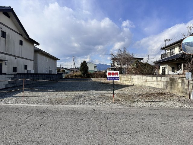 【前面道路含む現地写真】