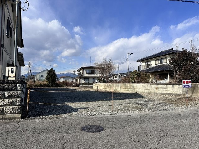 【前面道路含む現地写真】