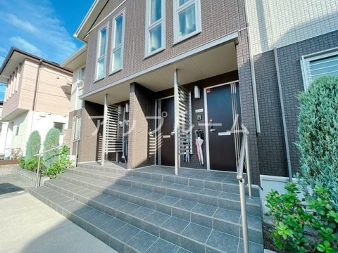 メゾンローズのエントランス