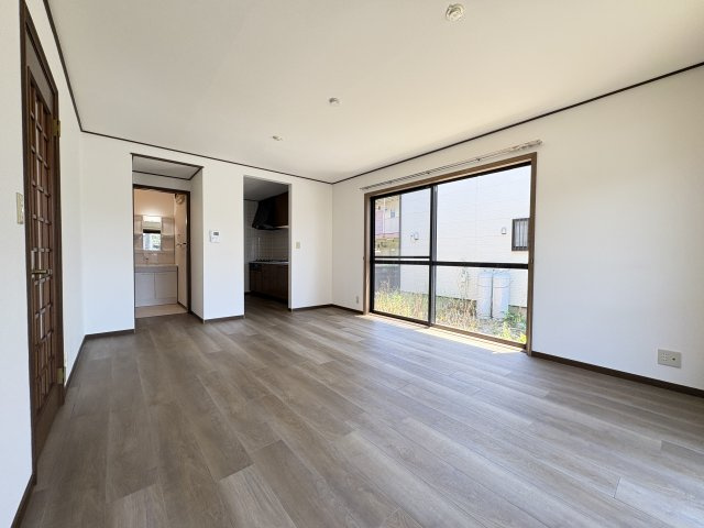 ウッディ昭島の居間・リビング