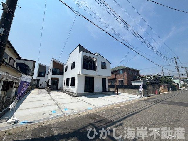 平塚市花水台　新築戸建　全4棟の前面道路含む現地写真|現地全体外観