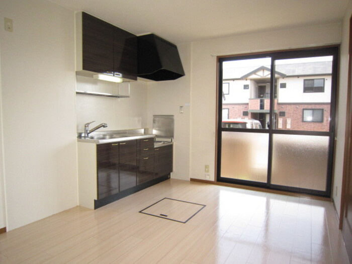 熊本市南区出仲間９丁目のアパートのキッチン