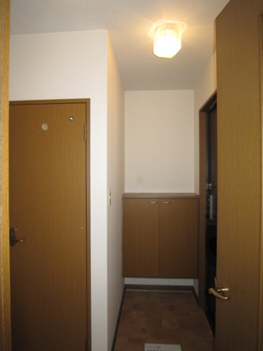 熊本市南区出仲間９丁目のアパートの玄関