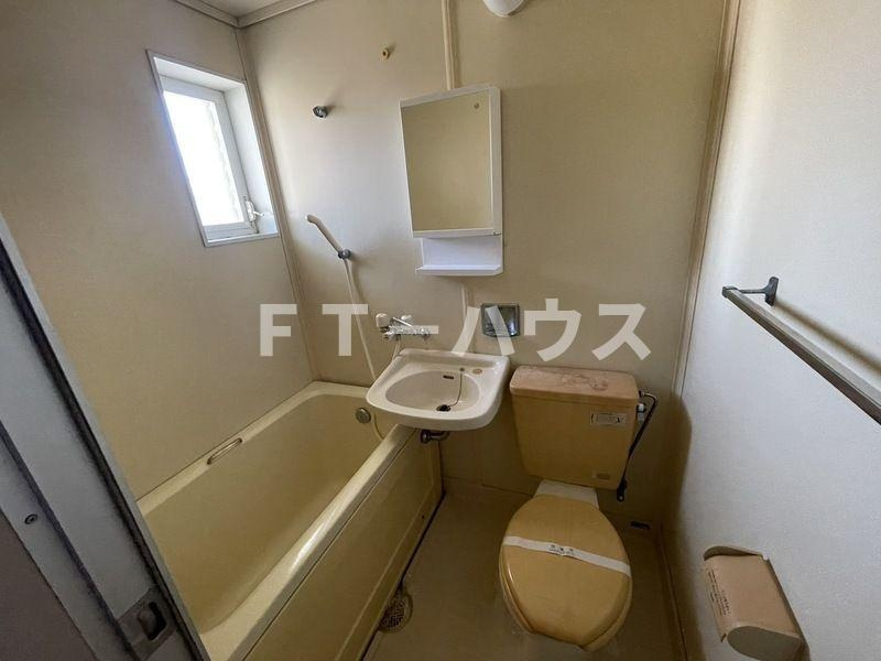 コーポ四季 の浴室